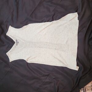 89th % Madison sleeveless gray tunic size medium